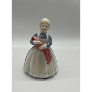 Vintage Royal Doulton Figurine The Ragdoll HN 2142 1953 Doulton & Co. UK